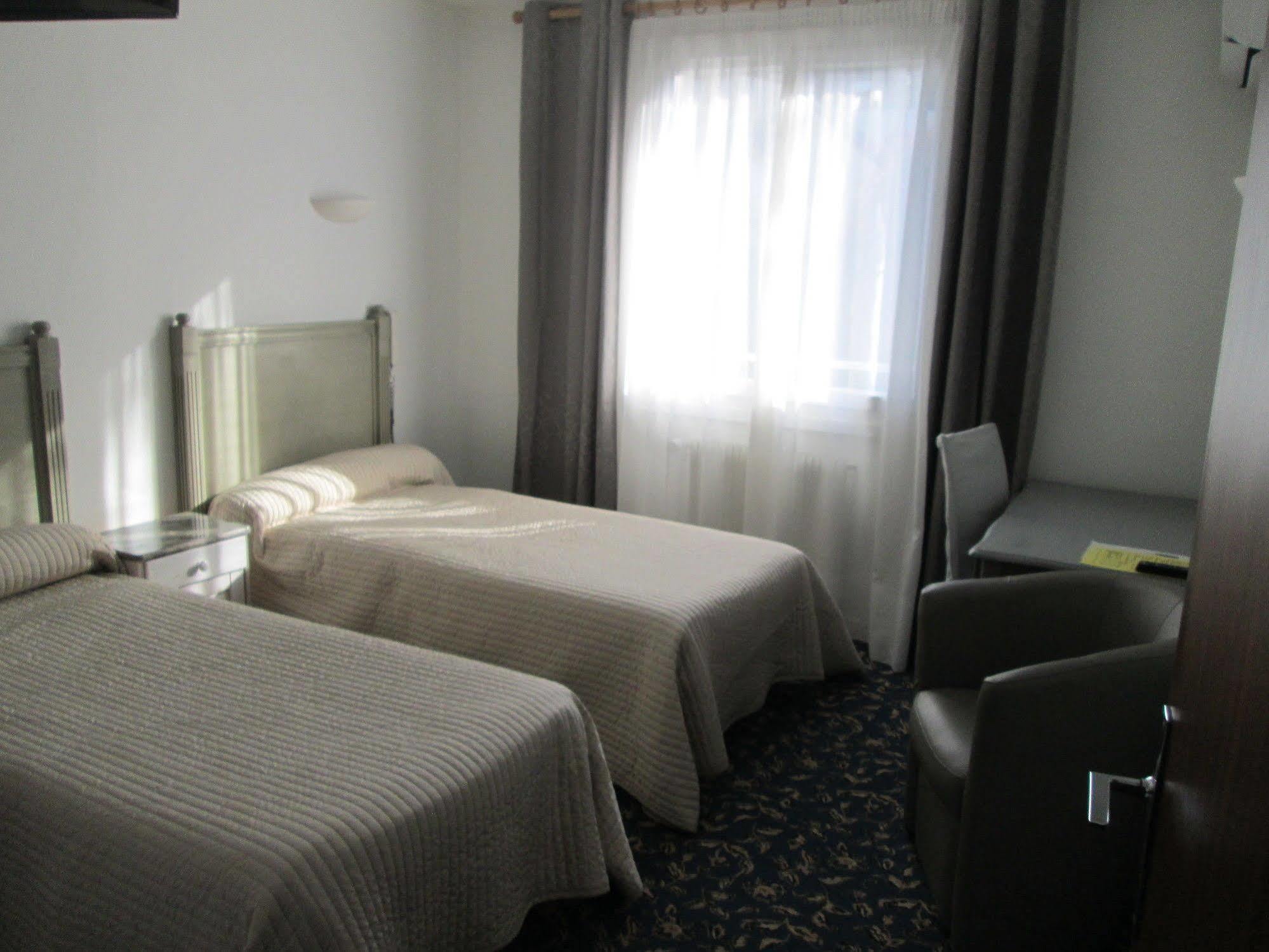 Hotel Victor Hugo Діжон Екстер'єр фото