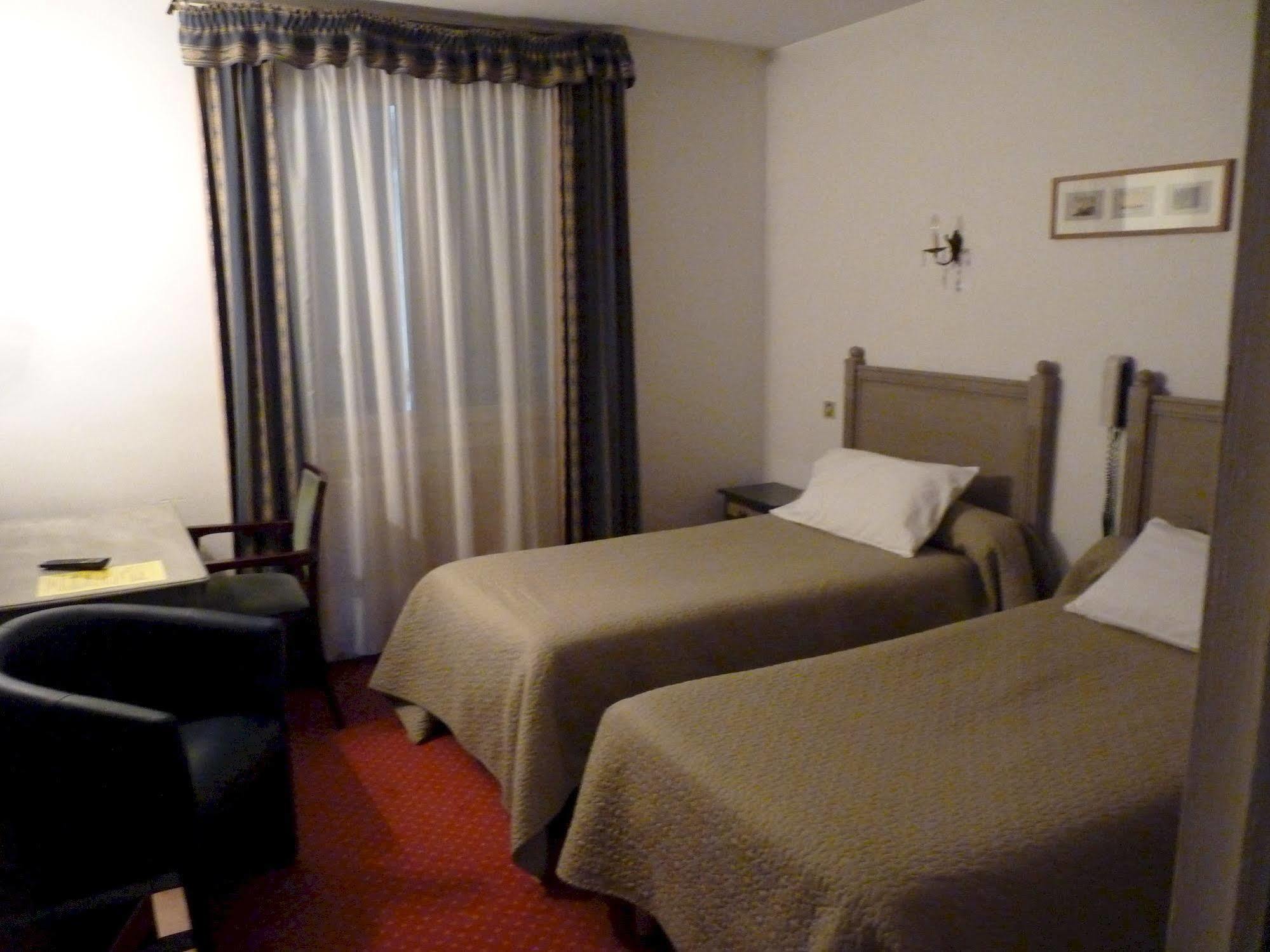 Hotel Victor Hugo Діжон Екстер'єр фото