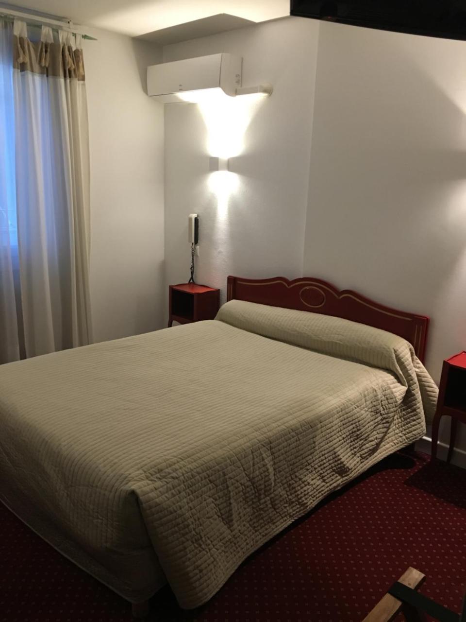 Hotel Victor Hugo Діжон Екстер'єр фото